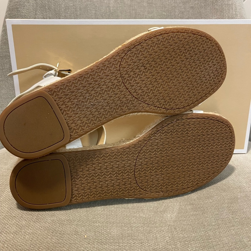 Kyla flat sandal - Picture 4 of 4